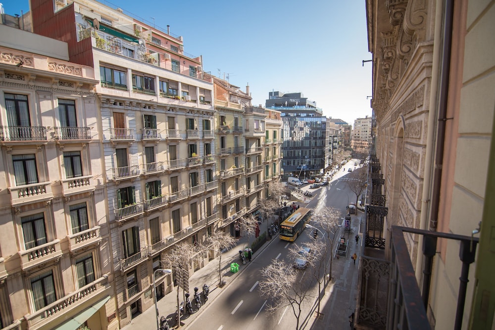 Icon BCN — Hotel building in Barcelona, Catalonia
