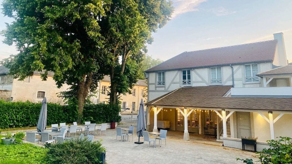 Hôtel du Cheval Blanc - zdjęcie 2