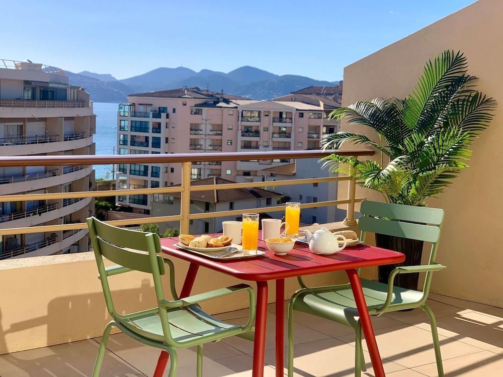 Cannes (5 dni) w ibis Cannes Plage La Bocca z Warszawy