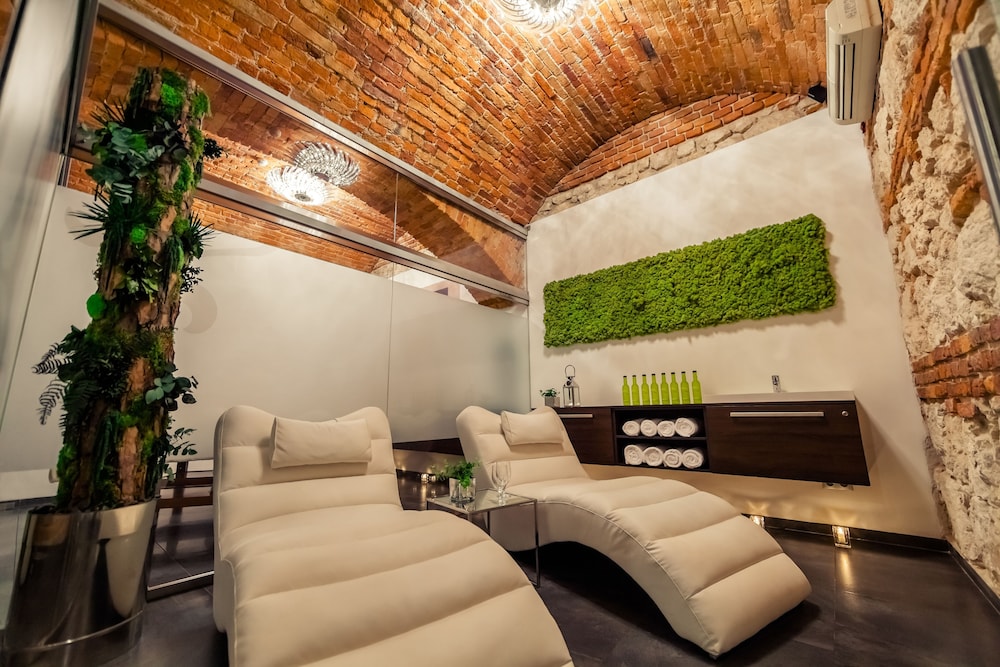 Queen Boutique Hotel — Spa in Krakow, Lesser Poland