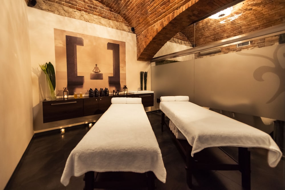 Queen Boutique Hotel — Spa in Krakow, Lesser Poland