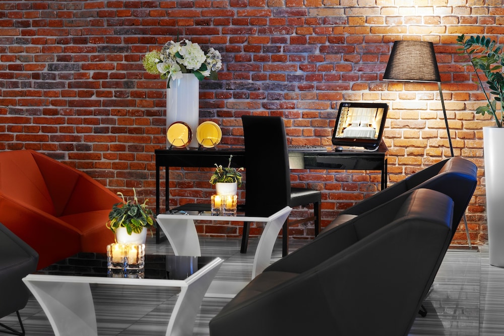 Queen Boutique Hotel — Hotel rooms in Krakow, Lesser Poland