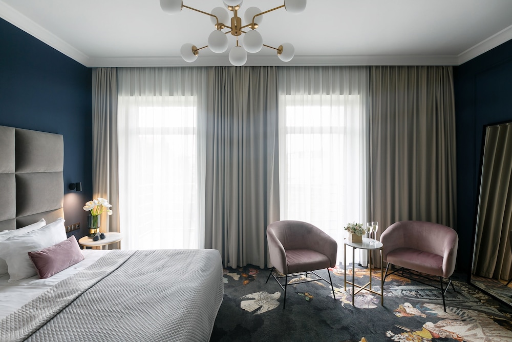 Queen Boutique Hotel — Hotel rooms in Krakow, Lesser Poland