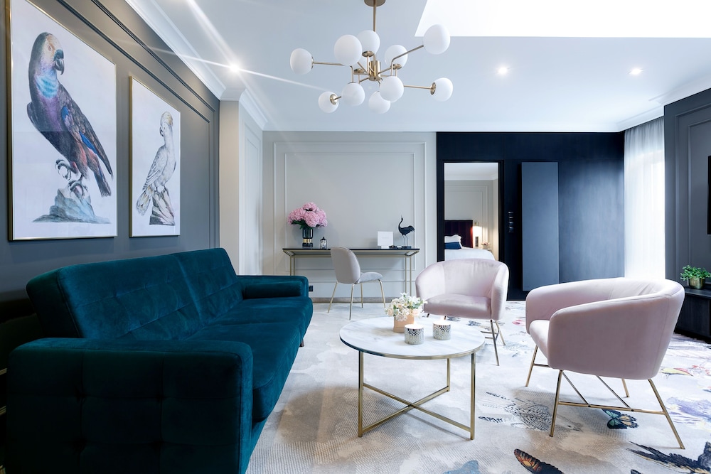 Queen Boutique Hotel — Hotel rooms in Krakow, Lesser Poland