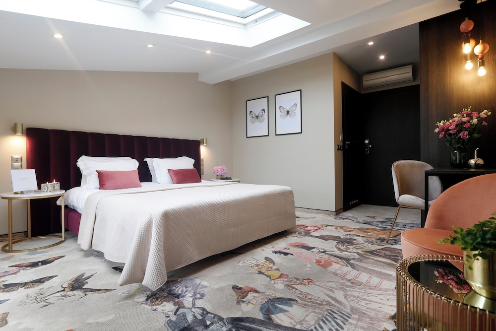 Queen Boutique Hotel — Hotel rooms in Krakow, Lesser Poland