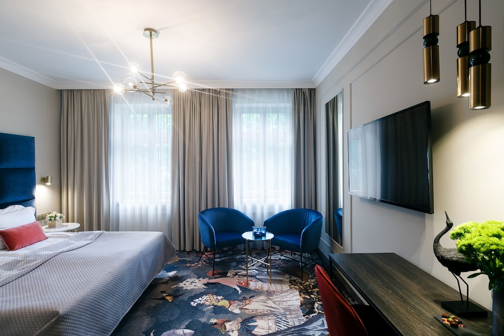 Queen Boutique Hotel — Hotel rooms in Krakow, Lesser Poland