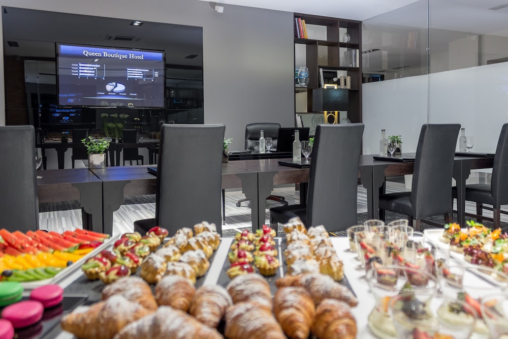 Queen Boutique Hotel — Restaurant & bars in Krakow, Lesser Poland