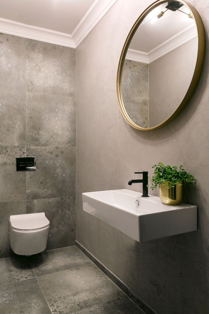 Queen Boutique Hotel — Hotel rooms in Krakow, Lesser Poland