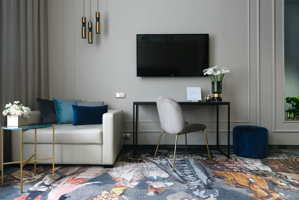 Queen Boutique Hotel — Hotel rooms in Krakow, Lesser Poland
