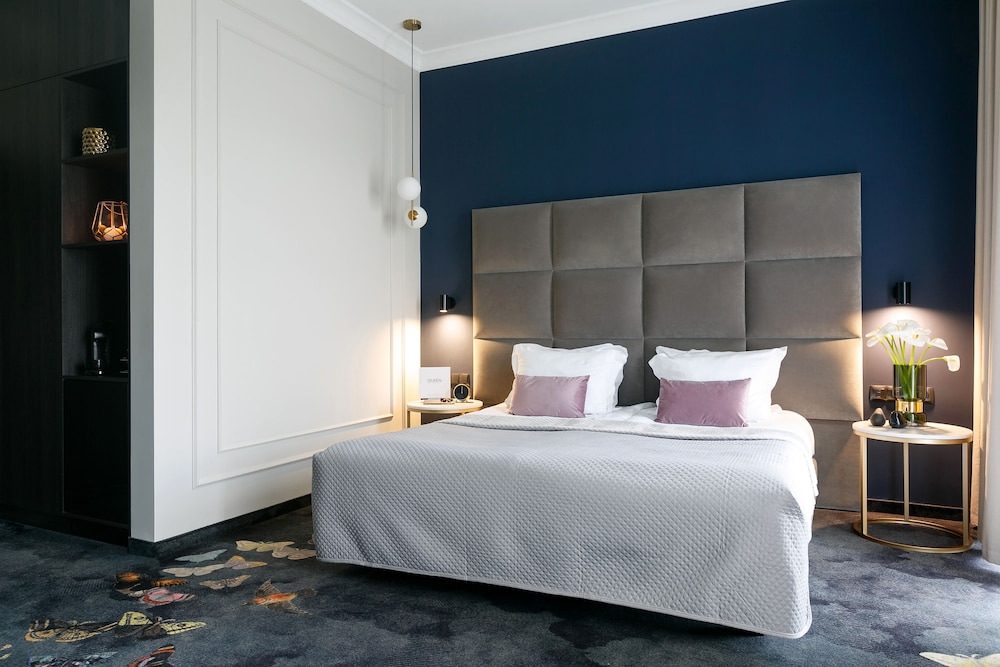 Queen Boutique Hotel — Hotel rooms in Krakow, Lesser Poland