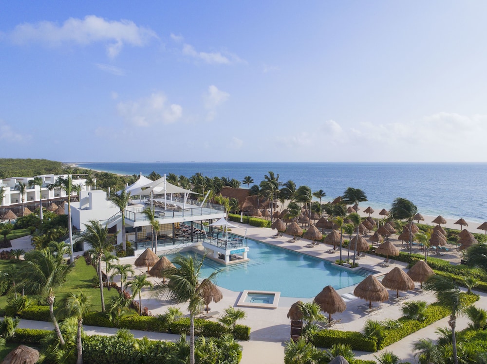 Finest Playa Mujeres by The Excellence Collection - All Inclusive — Main photo in Playa Mujeres, Quintana Roo