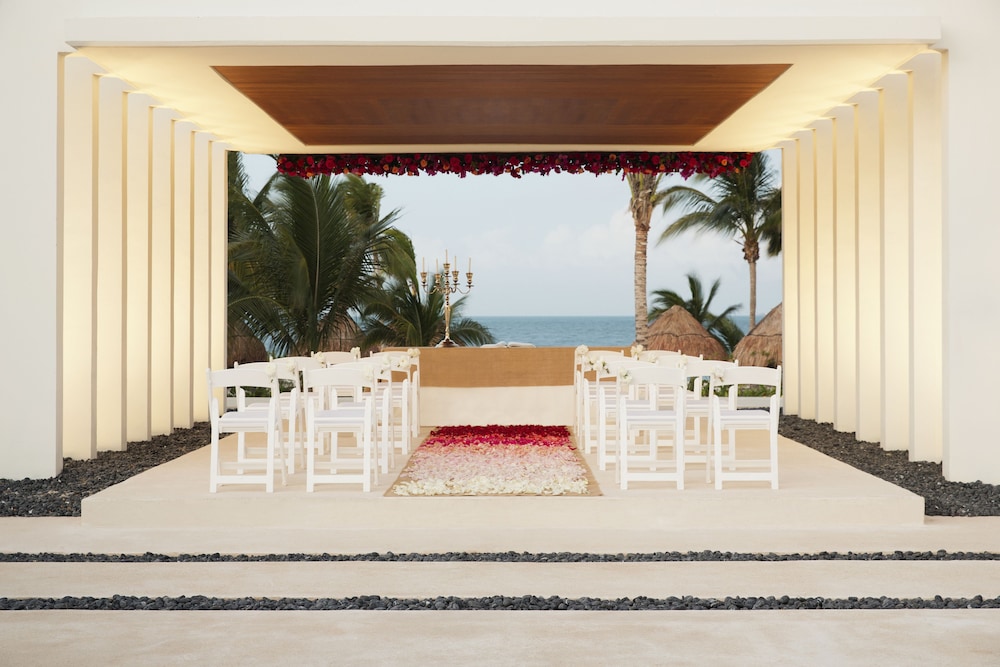 Finest Playa Mujeres by The Excellence Collection - All Inclusive — Hotel building in Playa Mujeres, Quintana Roo