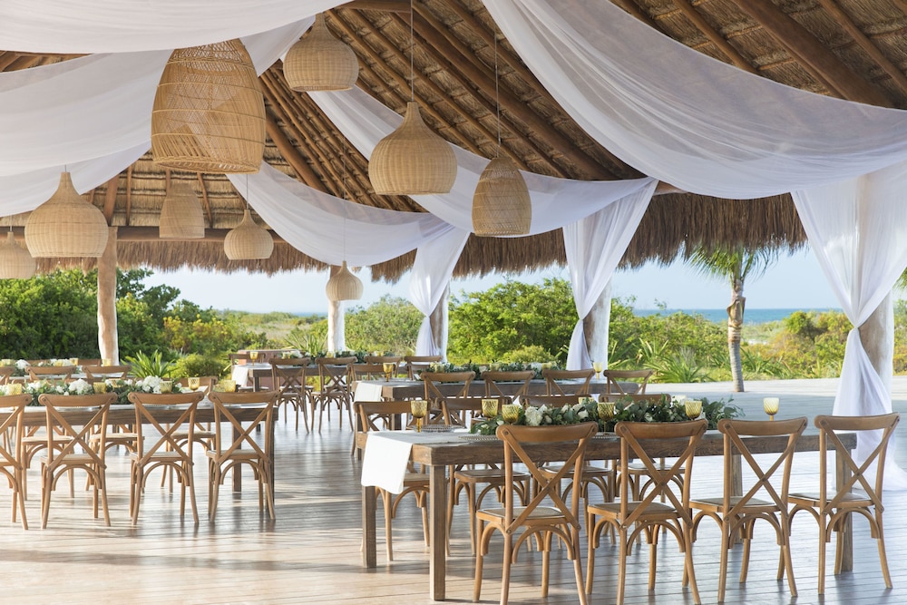 Finest Playa Mujeres by The Excellence Collection - All Inclusive — Restaurant & bars in Playa Mujeres, Quintana Roo