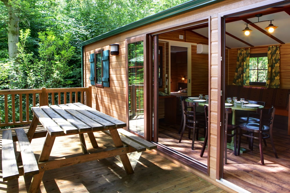 Disney Davy Crockett Ranch — Hotel building in Disneyland Paris, Ile-de-France