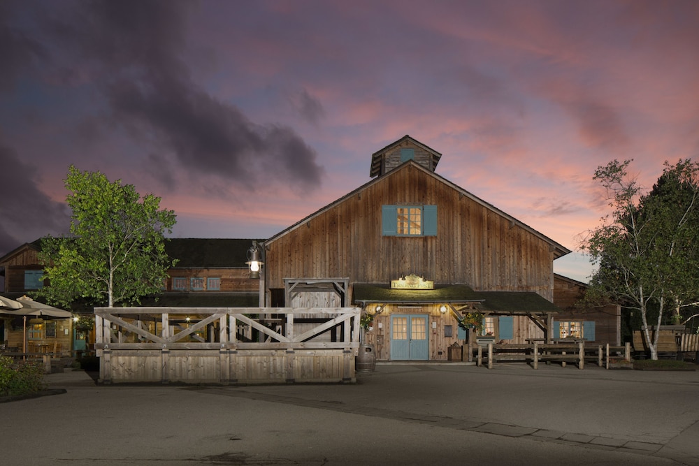 Disney Davy Crockett Ranch — Hotel building in Disneyland Paris, Ile-de-France