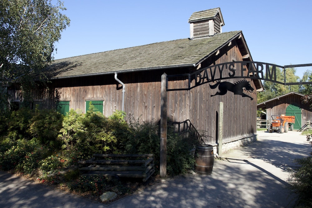 Disney Davy Crockett Ranch — Main photo in Disneyland Paris, Ile-de-France