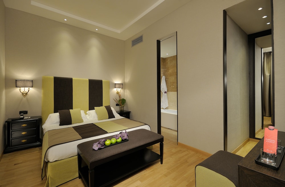 Hotel Alpi — Hotel rooms in Rome, Lazio