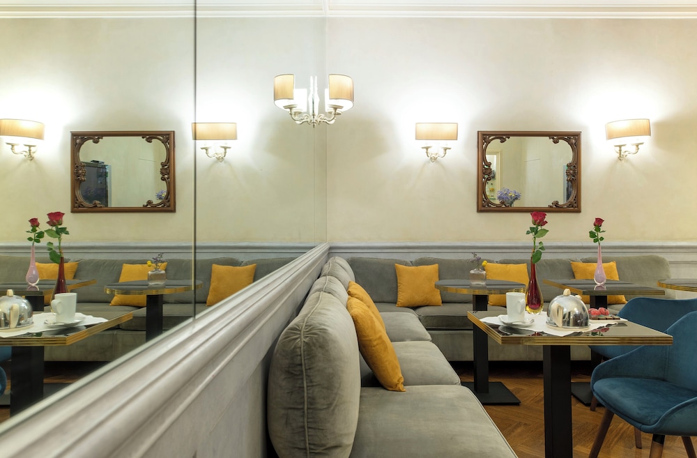 Hotel Alpi — Restaurant & bars in Rome, Lazio