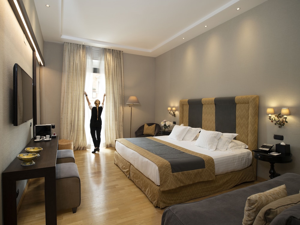 Hotel Alpi — Hotel rooms in Rome, Lazio