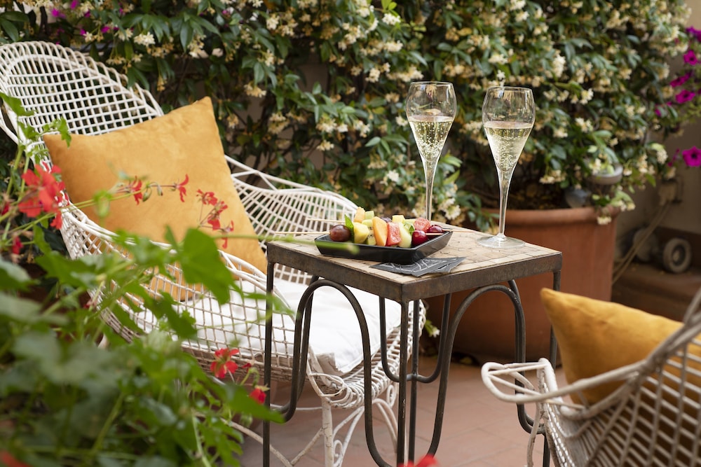 Hotel Alpi — Restaurant & bars in Rome, Lazio