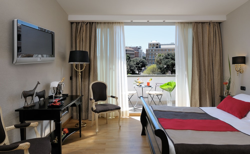 Hotel Alpi — Hotel rooms in Rome, Lazio