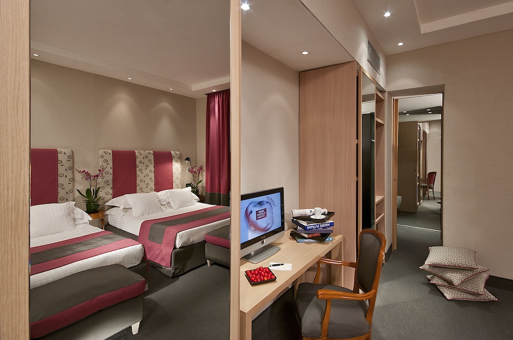 Hotel Alpi — Hotel rooms in Rome, Lazio