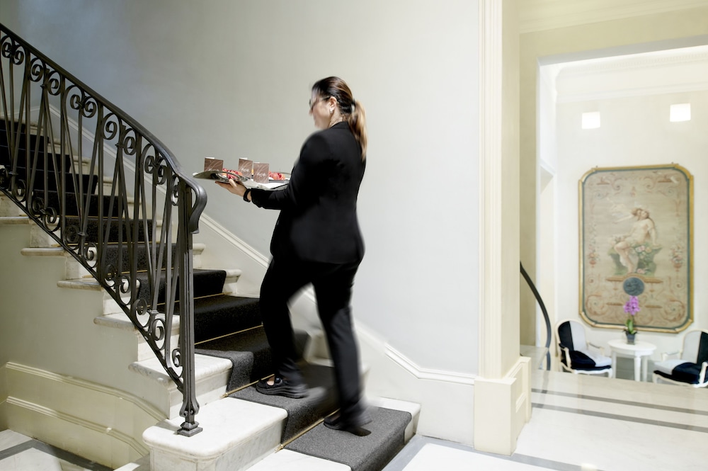 Hotel Alpi — Hotel building in Rome, Lazio