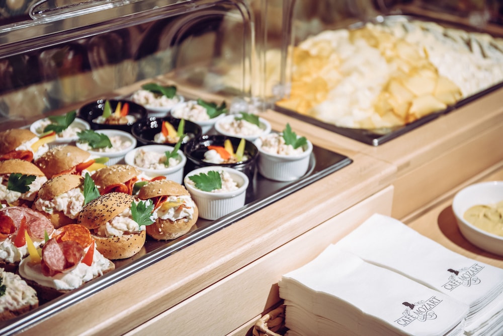 Grand Hotel Praha — Restaurant & bars in Prague, Prague