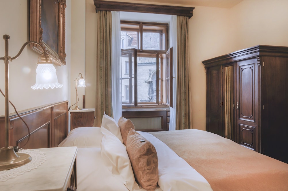 Grand Hotel Praha — Hotel rooms in Prague, Prague