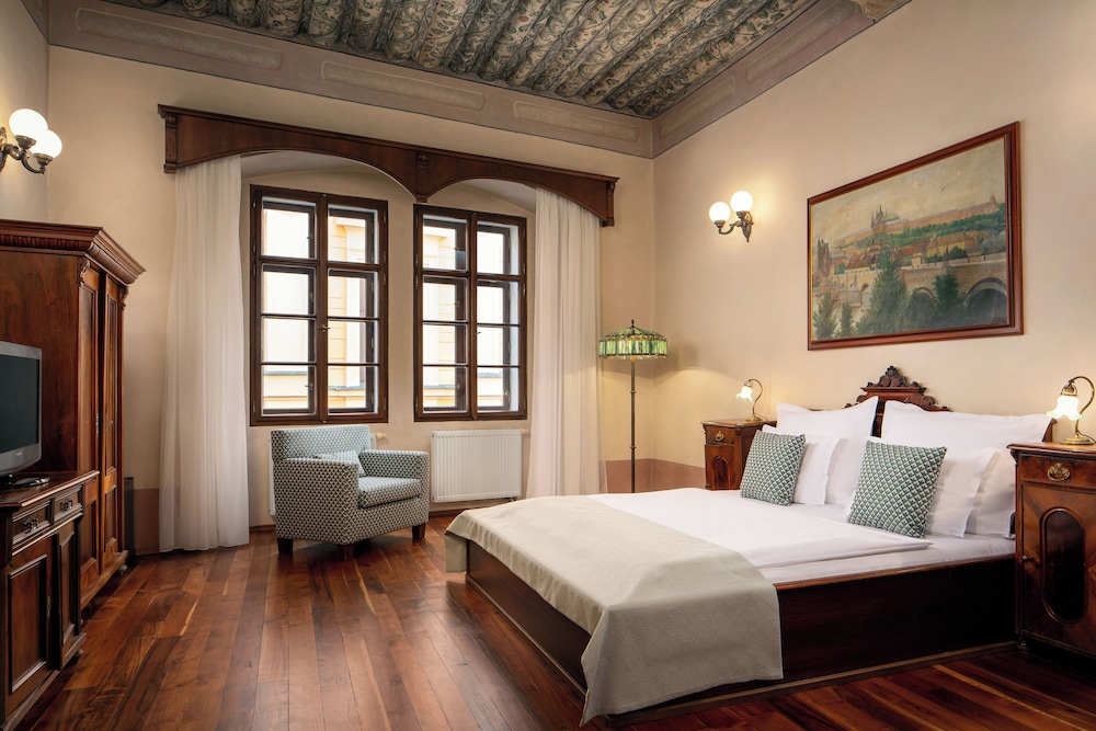 Grand Hotel Praha — Hotel rooms in Prague, Prague