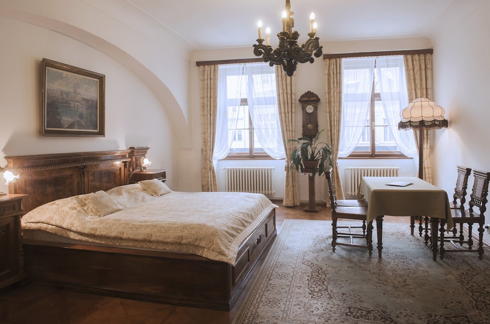 Grand Hotel Praha — Hotel rooms in Prague, Prague