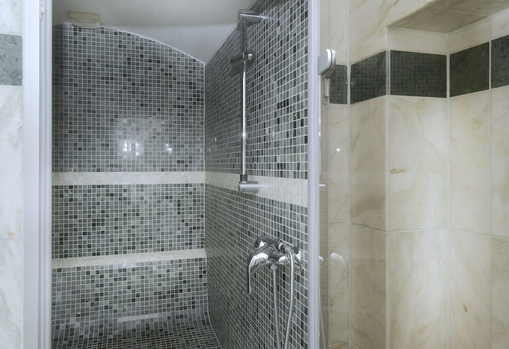Grand Hotel Praha — Hotel rooms in Prague, Prague