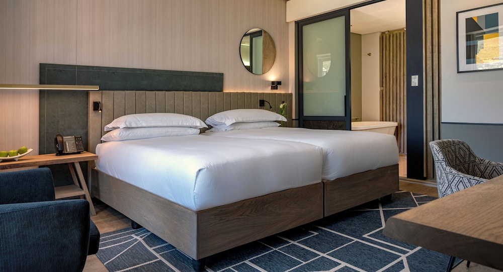 Hyatt Regency Cape Town — Hotel rooms in Cape Town, Western Cape