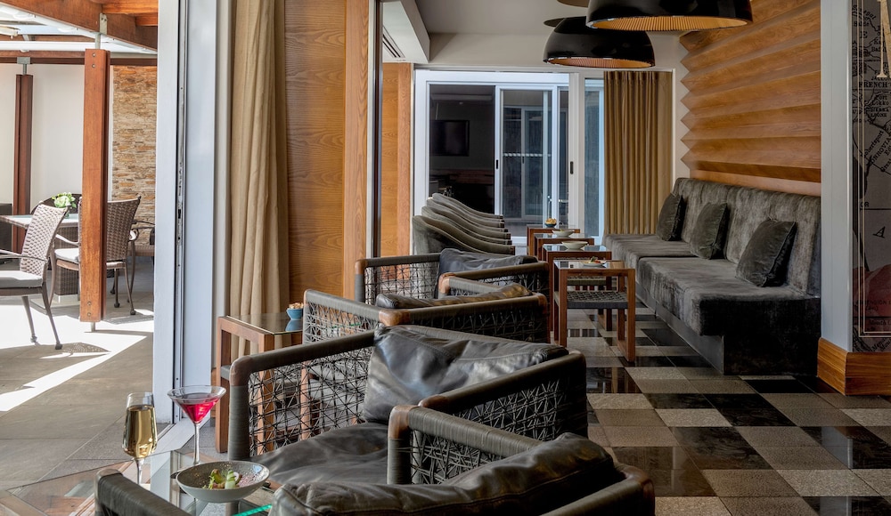 Hyatt Regency Cape Town — Restaurant & bars in Cape Town, Western Cape