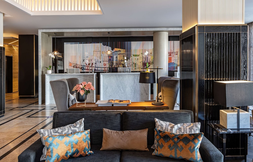 Hyatt Regency Cape Town — Hotel building in Cape Town, Western Cape