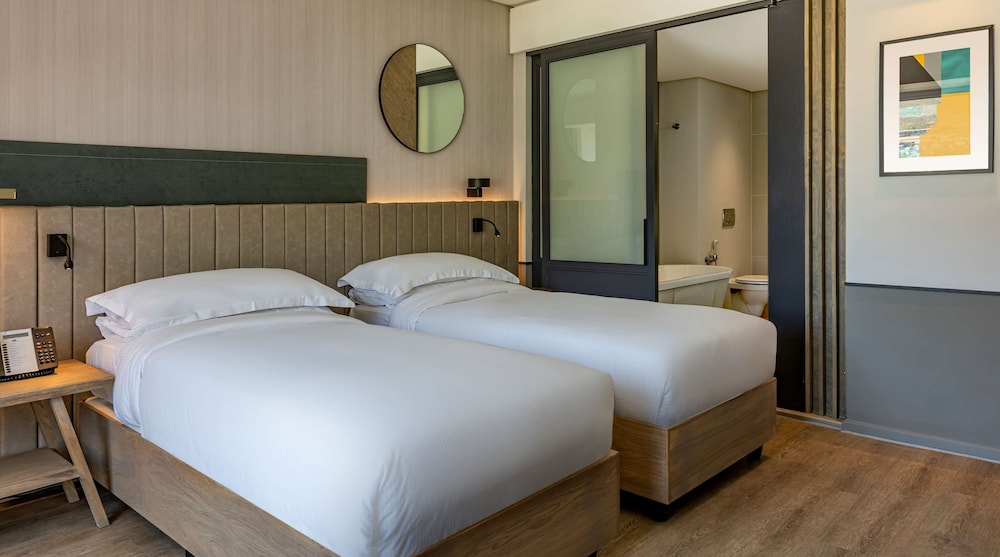 Hyatt Regency Cape Town — Hotel rooms in Cape Town, Western Cape