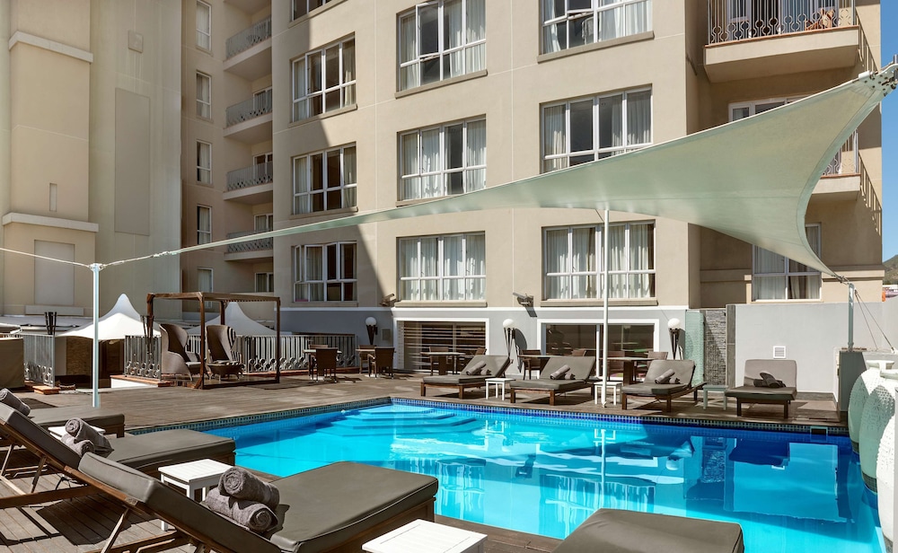 Hyatt Regency Cape Town — Swimming pool in Cape Town, Western Cape