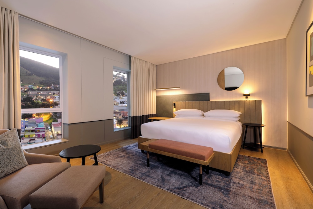 Hyatt Regency Cape Town — Hotel rooms in Cape Town, Western Cape