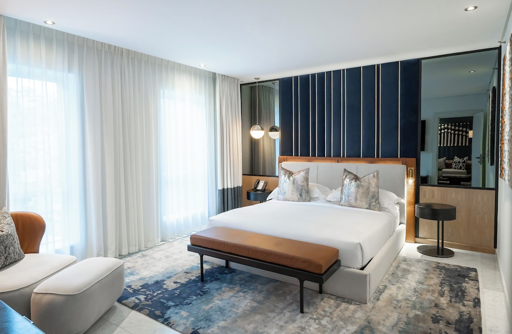 Hyatt Regency Cape Town — Hotel rooms in Cape Town, Western Cape