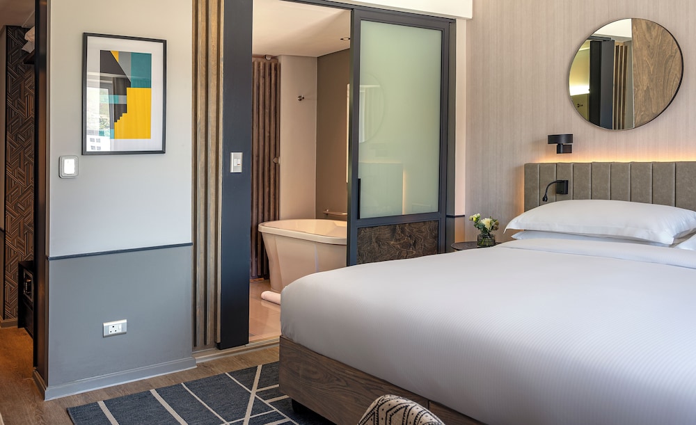 Hyatt Regency Cape Town — Hotel rooms in Cape Town, Western Cape