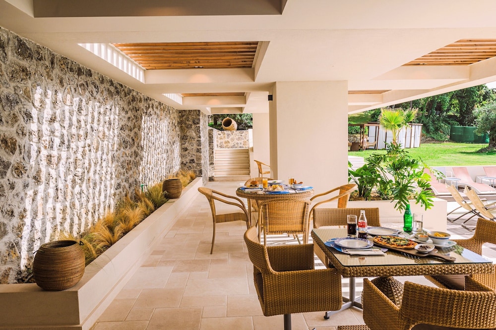 Divani Corfu Palace — Restaurant & bars in Corfu Town, Ionian Islands