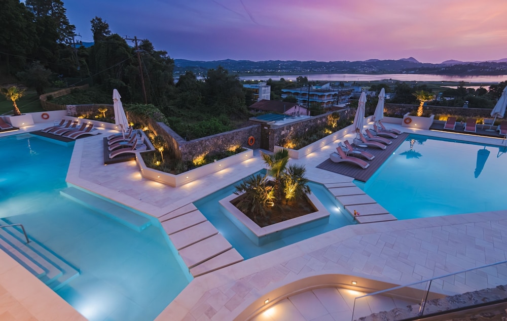 Divani Corfu Palace — Swimming pool in Corfu Town, Ionian Islands