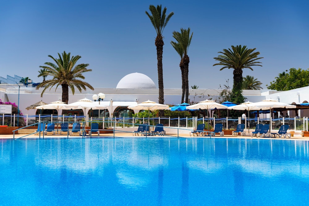 Shems Holiday Village & Aquapark — Swimming pool in Skanes inc. Monastir, Monastir