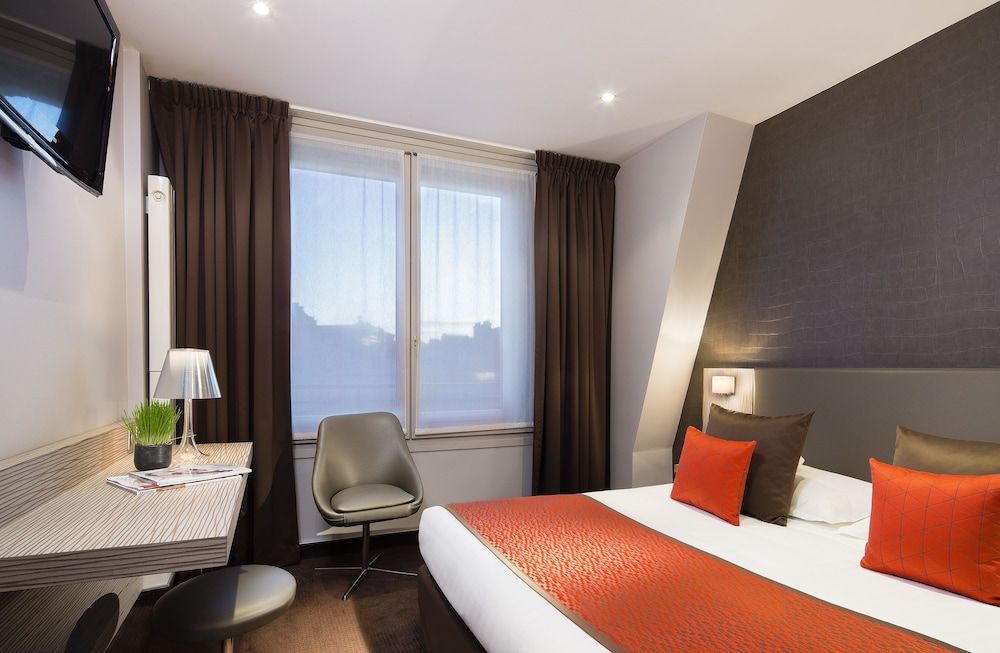 Paryż (5 dni) w Hotel Acropole z Wrocławia