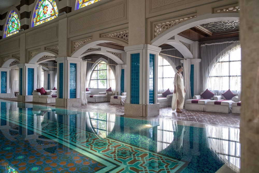 Jumeirah Zabeel Saray Dubai — Pool in Dubai