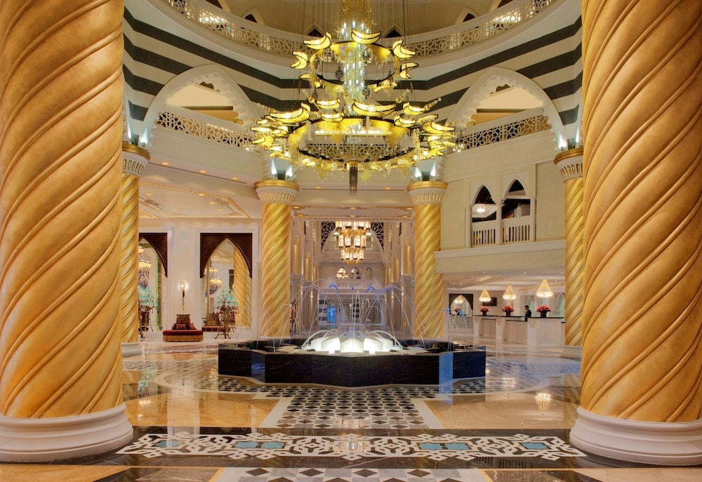 Jumeirah Zabeel Saray Dubai — Shared spaces in Dubai