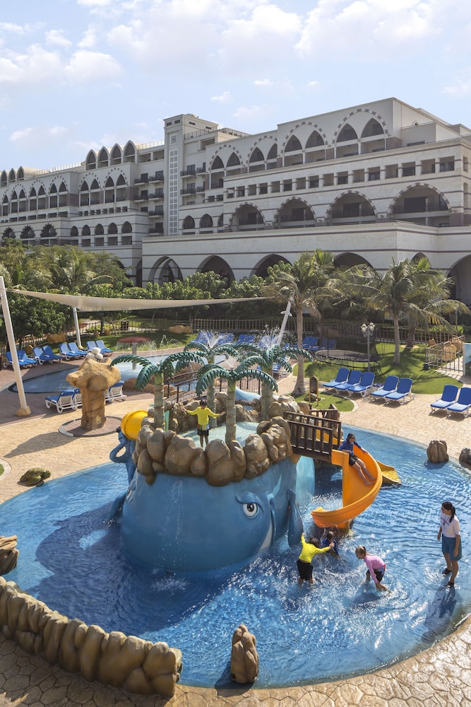 Jumeirah Zabeel Saray Dubai — Pool in Dubai
