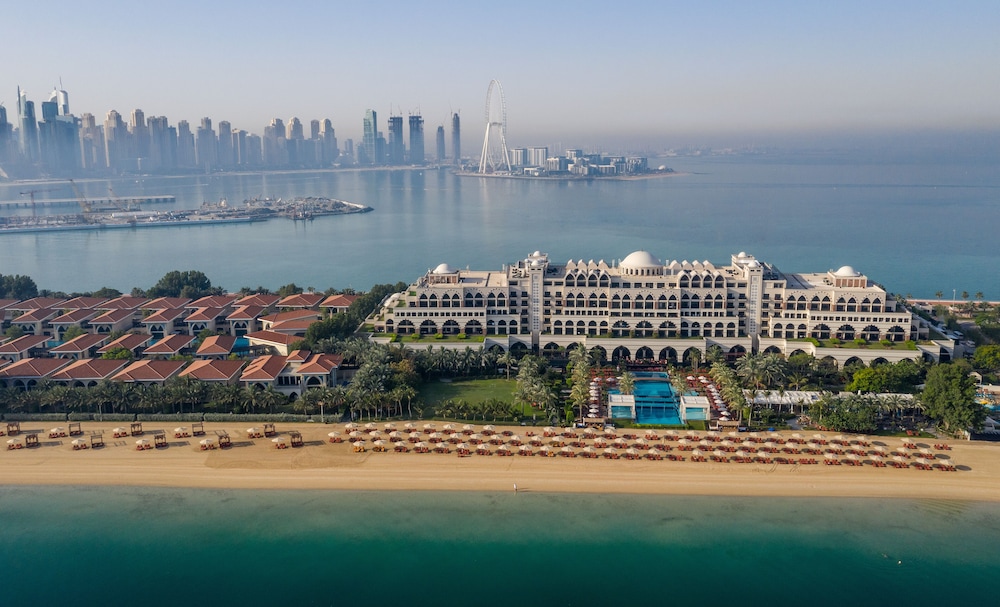 Jumeirah Zabeel Saray Dubai — Outdoor in Dubai