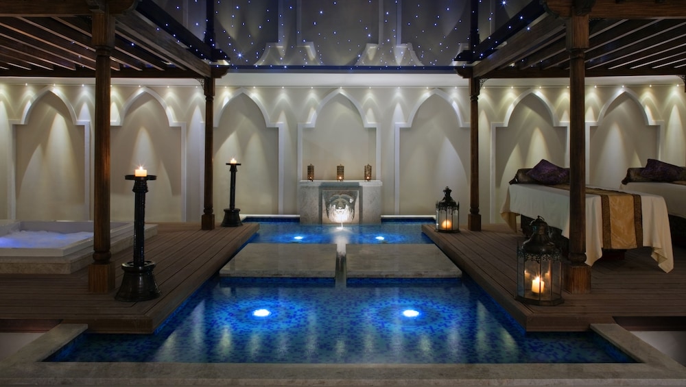 Jumeirah Zabeel Saray Dubai — Pool in Dubai