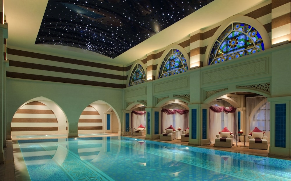 Jumeirah Zabeel Saray Dubai — Pool in Dubai